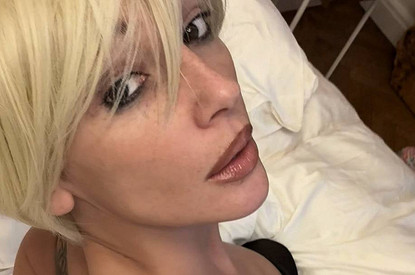 «Эмоциональные качели»: Настя Ивлеева вернула цвет волос, списав эксперименты на шутку