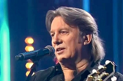 Не умеет петь и не вытянет ни одну ноту из моих песен: Юрий Лоза раскритиковал Клаву Коку