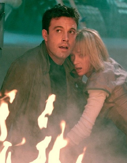 Дома Бена Аффлека, Пэрис Хилтон и других звезд под угрозой из-за пожаров