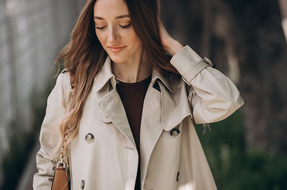 Образы с тренчем: как носить классику так, чтобы тебя заметили