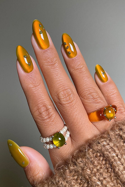 Фото в галерее: @sansungnails