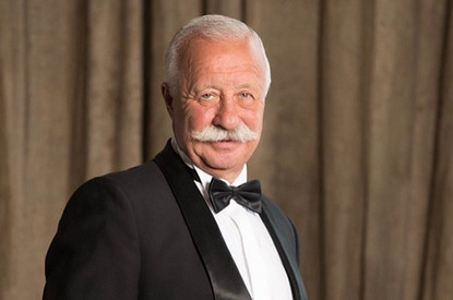 Леонид Якубович: биография, личная жизнь и самые необычные подарки на «Поле чудес»