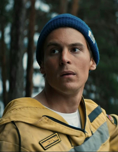 Это вообще бессмысленно: Иван Янковский высказался о частых сравнениях со знаменитым дедом