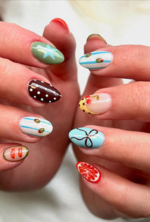 Тренды маникюра 2026: «эмалированные» ногти, пирсинг и не только