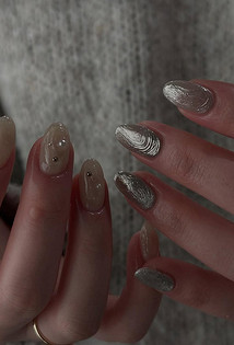 Тренды маникюра 2026: «эмалированные» ногти, пирсинг и не только