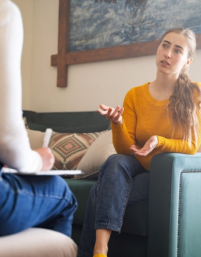 Как попасть к психотерапевту бесплатно, если нет направления