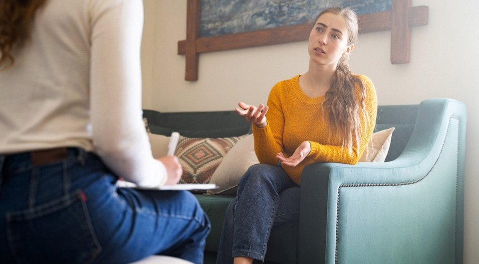 Как попасть к психотерапевту бесплатно, если нет направления