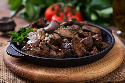 Что приготовить из куриной печени: 14 вкусных и полезных блюд