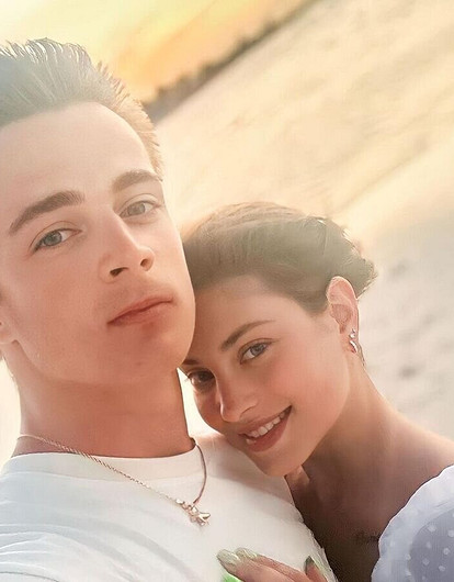 Фигуристка Алена Косторная впервые стала мамой