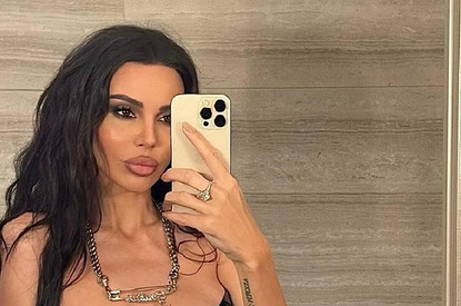 Она же мать четверых детей!: в Сети раскритиковали наряды Оксаны Самойловой на Неделе моды в Париже