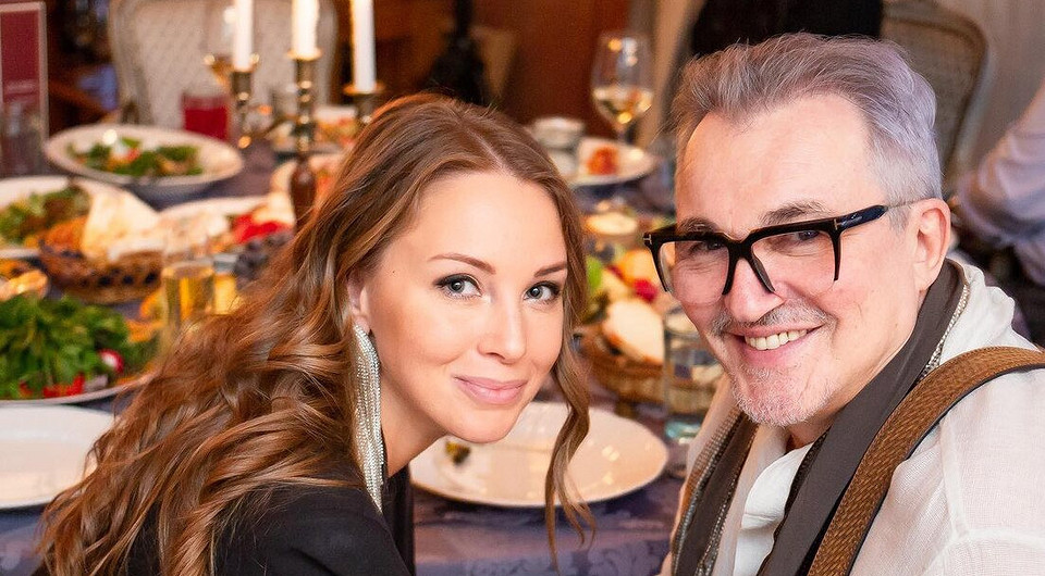 Я намерен увидеться с адвокатом: Дмитрий Дибров намекнул, что хочет отобрать свою фамилию у бывшей жены Я намерен увидеться с адвокатом: Дмитрий Дибров намекнул, что хочет отобрать свою фамилию у бывшей жены