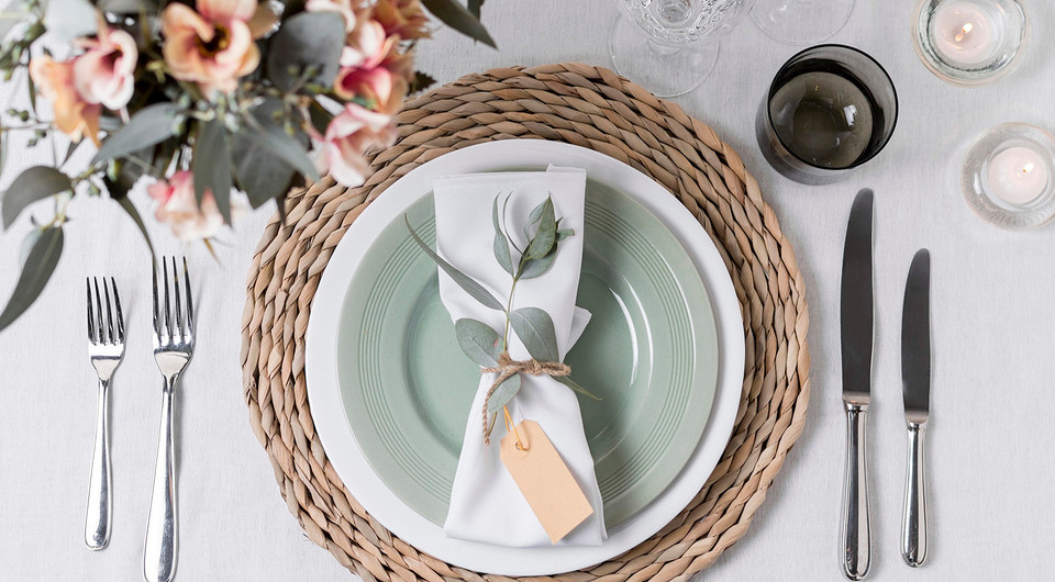 Красивая сервировка стола: правила и идеи оформления Красивая сервировка стола: правила и идеи оформления