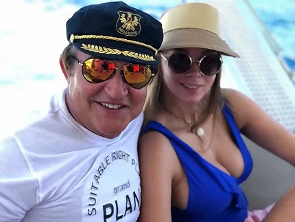 Я намерен увидеться с адвокатом: Дмитрий Дибров намекнул, что хочет отобрать свою фамилию у бывшей жены