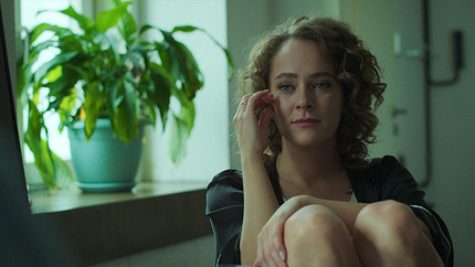 Суд продлил актрисе Аглае Тарасовой домашний арест