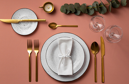 Красивая сервировка стола: правила и идеи оформления