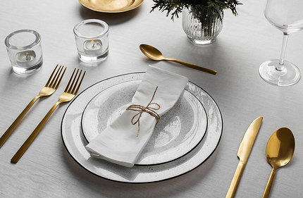 Красивая сервировка стола: правила и идеи оформления