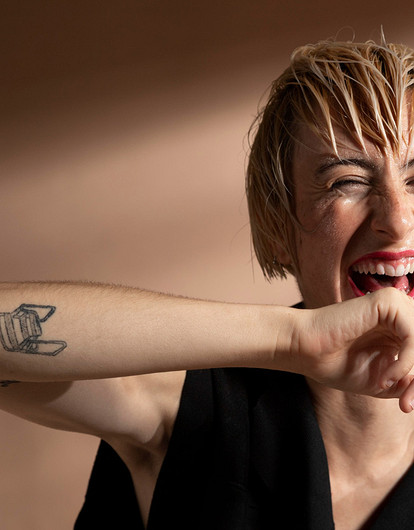 Имена бывших, фразы с ошибками, иероглифы: топ-12 татуировок, которые сводят чаще всего