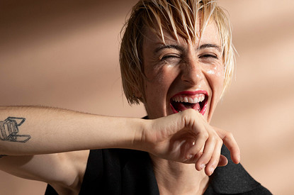 Имена бывших, фразы с ошибками, иероглифы: топ-12 татуировок, которые сводят чаще всего