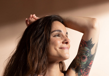 Имена бывших, фразы с ошибками, иероглифы: топ-12 татуировок, которые сводят чаще всего