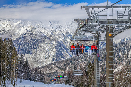 Куда съездить зимой в России: 12 идей для интересного путешествия