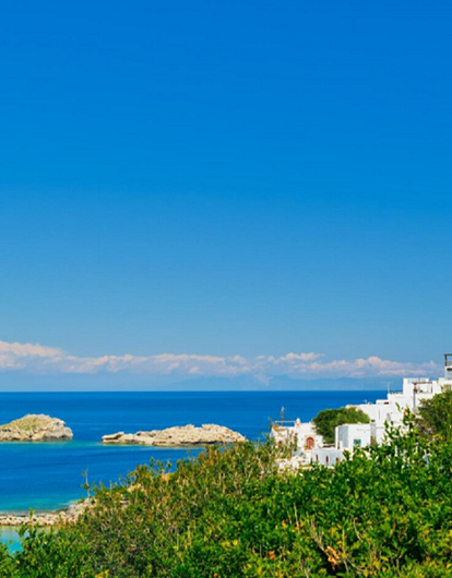 Куда можно поехать на море в 2025 году: 12 лучших направлений в России и не только