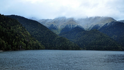 Куда можно поехать на море в 2025 году: 12 лучших направлений в России и не только