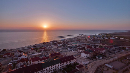 Куда можно поехать на море в 2025 году: 12 лучших направлений в России и не только