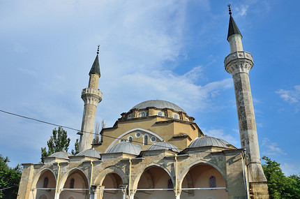 Куда поехать с ребенком на лето: лучшие места для отдыха