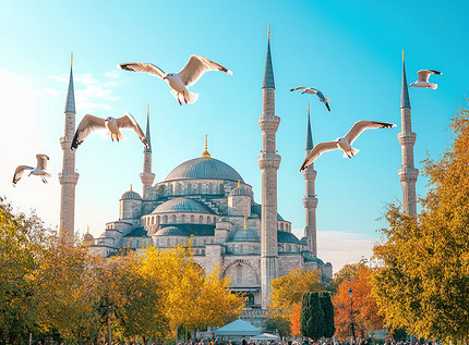 Куда поехать отдыхать осенью: 23 лучших места в России и за границей