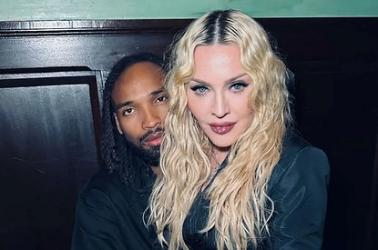 67-летняя Мадонна тайно обручилась с 29-летним футболистом