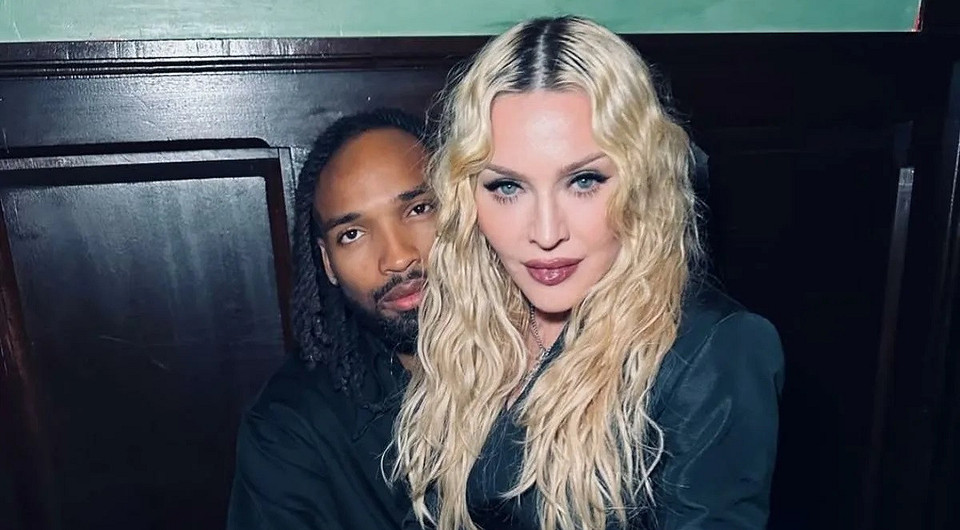 67-летняя Мадонна тайно обручилась с 29-летним футболистом 67-летняя Мадонна тайно обручилась с 29-летним футболистом