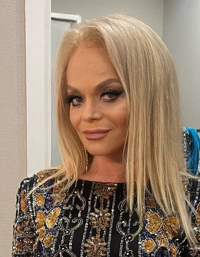 Обещали убить или взорвать машину: мошенники угрожали Ларисе Долиной из-за сделки с квартирой