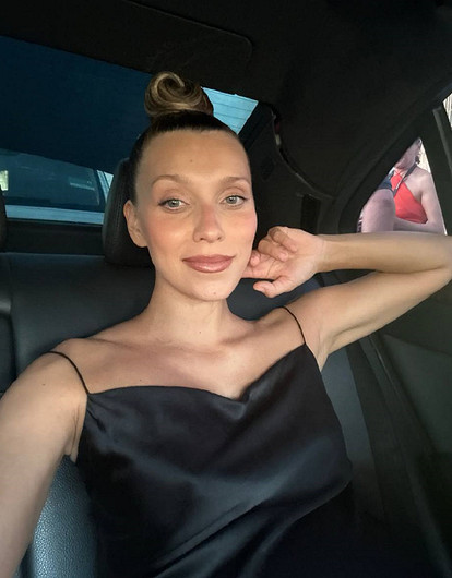 Регина Тодоренко честно показала фигуру через полтора месяца после родов