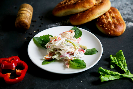 Салаты на Новый 2026 год: 11 лучших рецептов