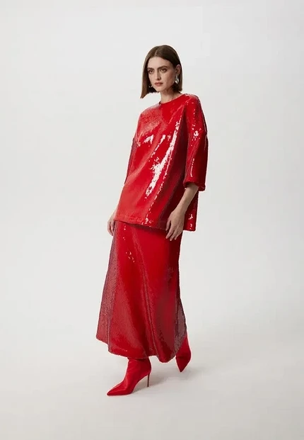 В каких цветах встречать Новый год 2026: советы стилистов и астрологов