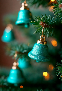 Как украсить елку на Новый 2026 год, чтобы Лошадь принесла удачу