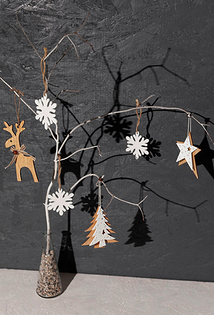 Как украсить елку на Новый 2026 год, чтобы Лошадь принесла удачу