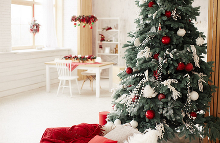 Как украсить елку на Новый 2026 год, чтобы Лошадь принесла удачу