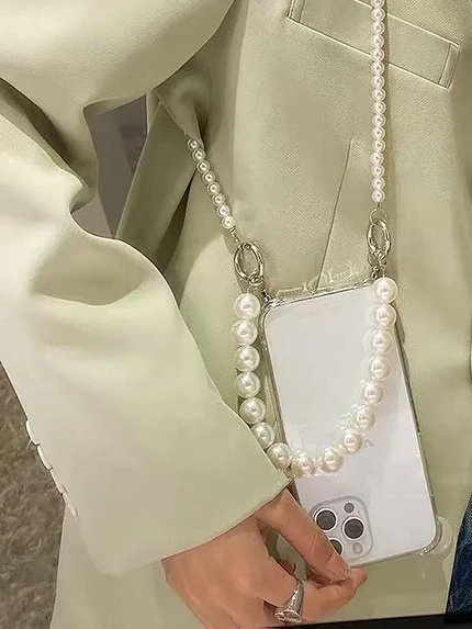 Смартфон как украшение: какие аксессуары нужны твоему телефону в 2026 году