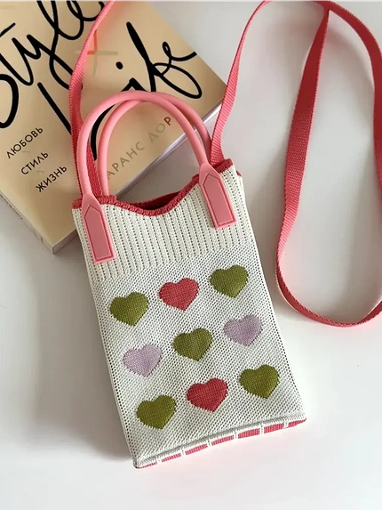 Смартфон как украшение: какие аксессуары нужны твоему телефону в 2026 году