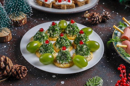 Рецепты канапе на Новый год: 15 вариантов, которые украсят любой стол