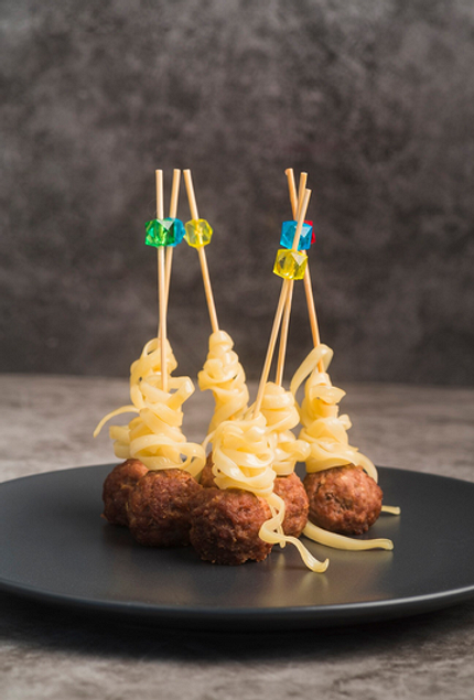 Рецепты канапе на Новый год: 15 вариантов, которые украсят любой стол