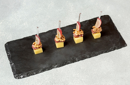 Рецепты канапе на Новый год: 15 вариантов, которые украсят любой стол