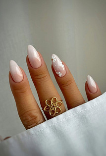 Бежевый маникюр в 2026 году: какой выбрать для ногтей разной длины