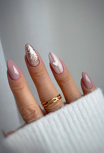 Бежевый маникюр в 2026 году: какой выбрать для ногтей разной длины