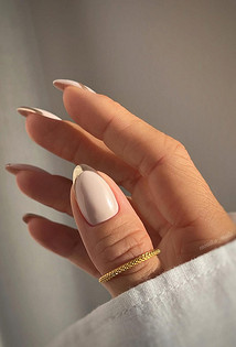 Бежевый маникюр в 2026 году: какой выбрать для ногтей разной длины