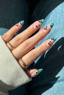 Бежевый маникюр в 2026 году: какой выбрать для ногтей разной длины