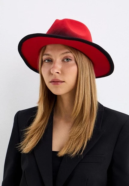 Шляпки — тренд этой зимы: как их носить, чтобы выглядеть современно