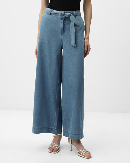 Новогодний гардероб без марафона по ТЦ: 7 образов, которые можно купить онлайн