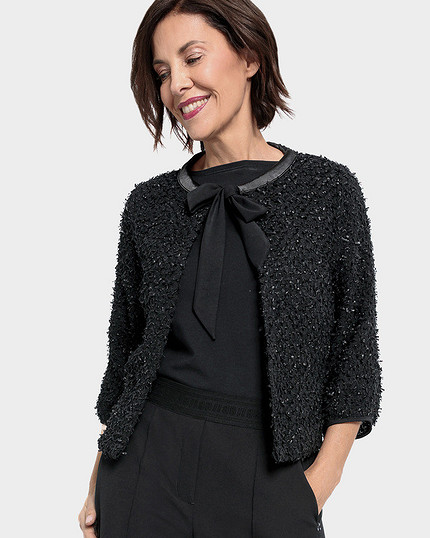 Новогодний гардероб без марафона по ТЦ: 7 образов, которые можно купить онлайн